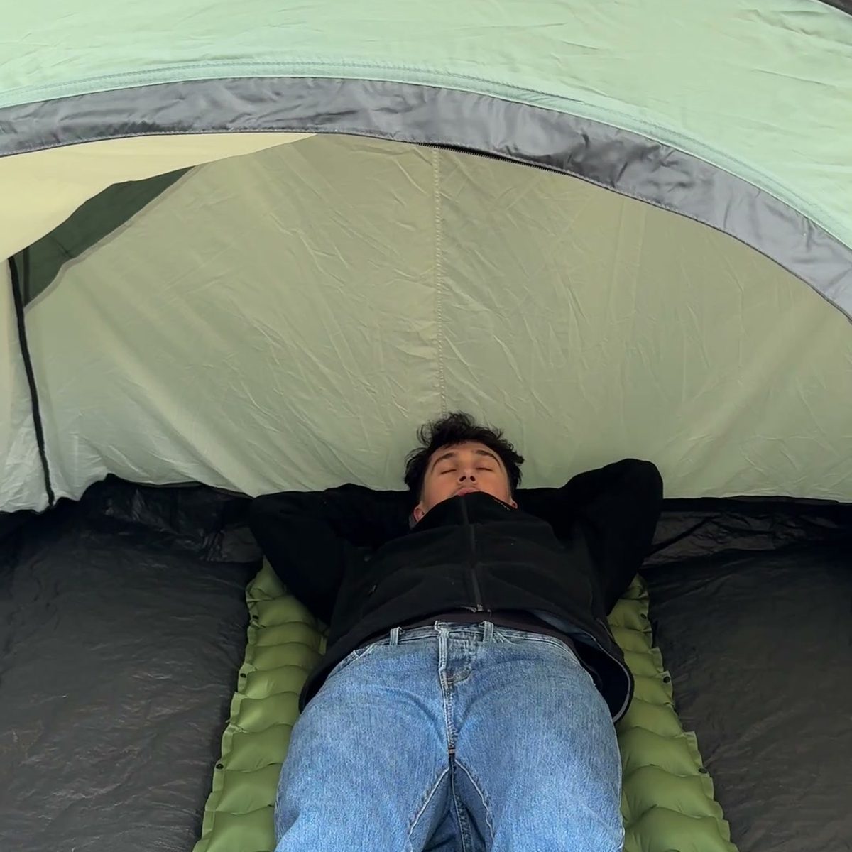 Sleeping on the Uskoo AirFlex inside a tent Image
